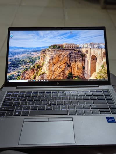 Hp Zbook i7 ( 11 Generation )