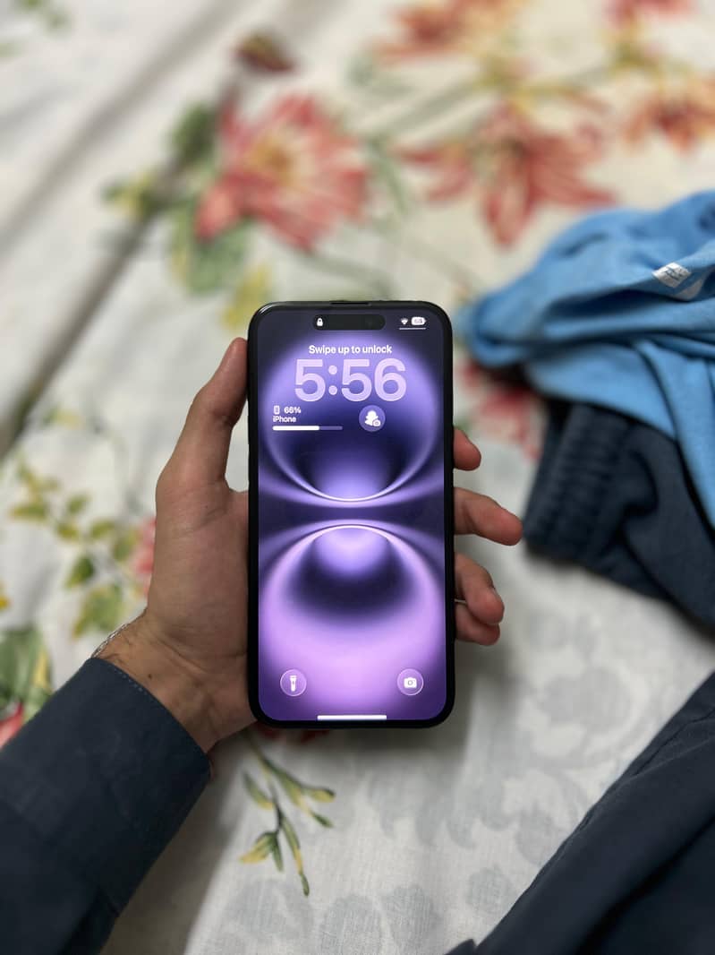 Apple iPhone 16 Plus 1