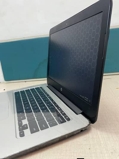 HP laptop N2840