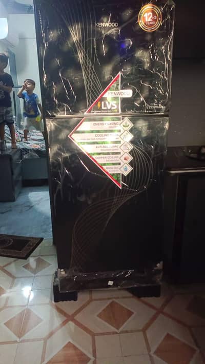 Kenwood 12 cube frige