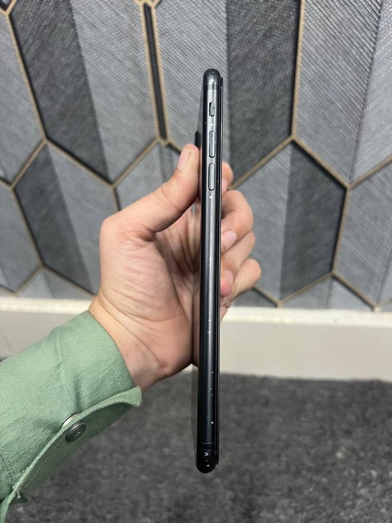 Apple iPhone 7 Plus 2
