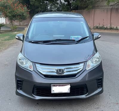 Honda Freed  hybrid 1.5 model 2011 registered 2018 almost original