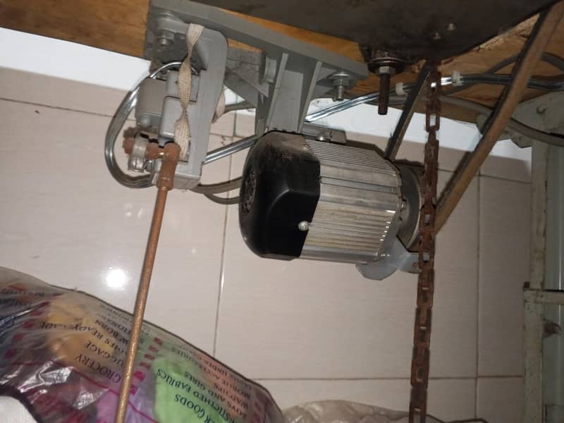 over lock machine 4