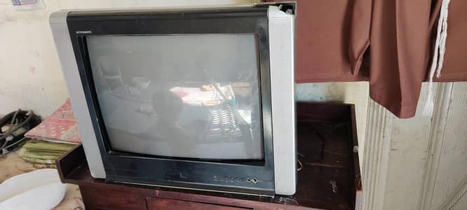 Singer Old tv