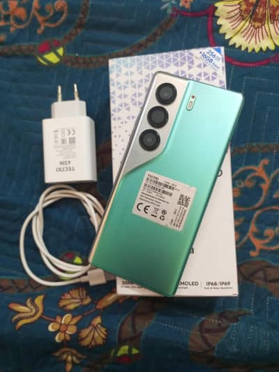 Tecno CAMON 40 Pro