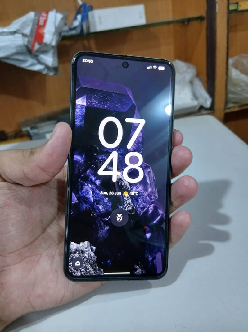 Google Pixel 8 2