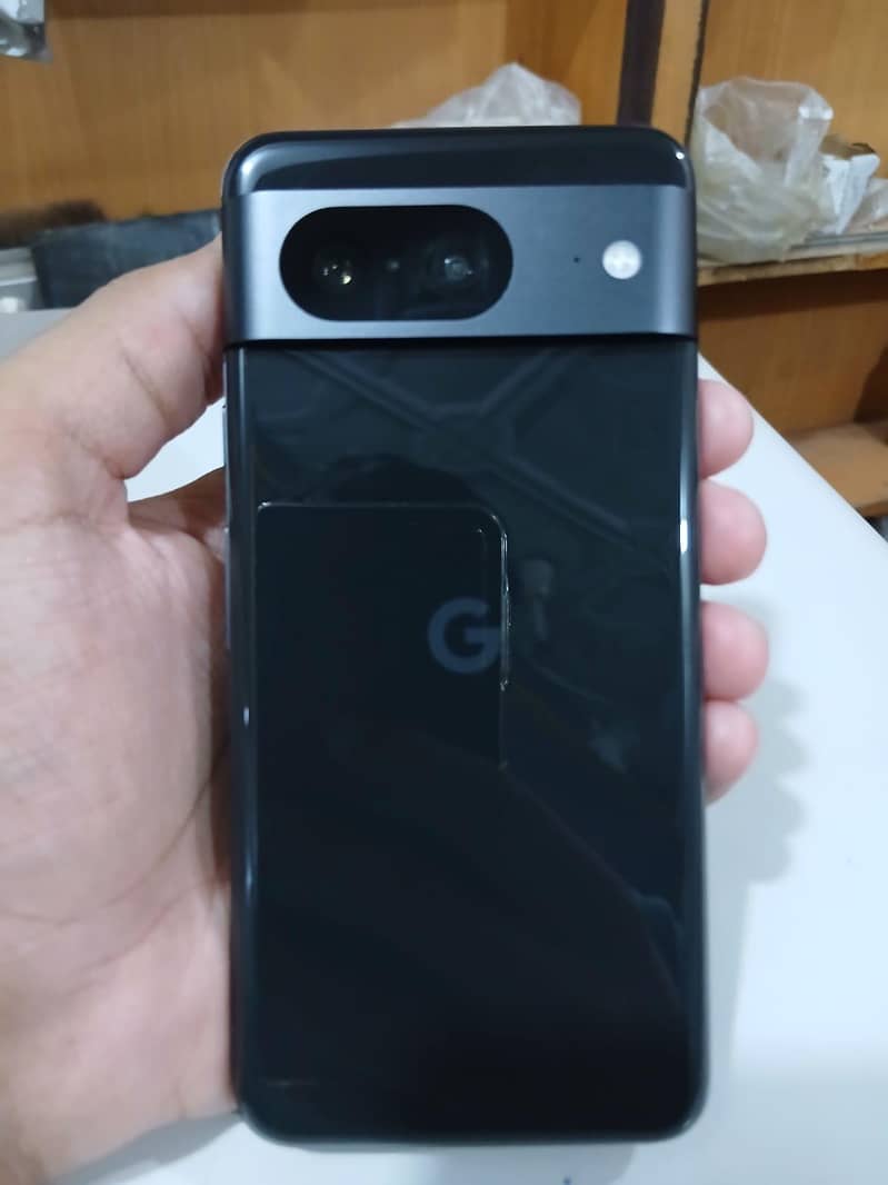 Google Pixel 8 4