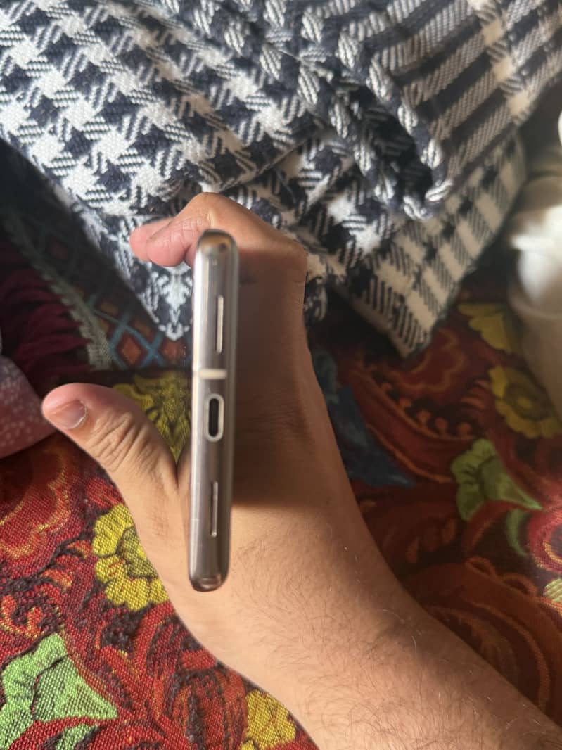 Google Pixel 7 Pro 6