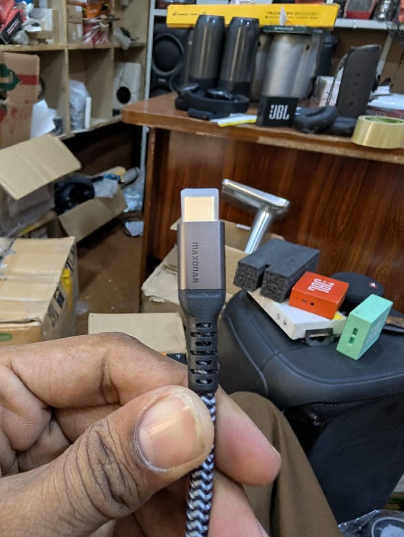 thunderbolt 5 cable 1