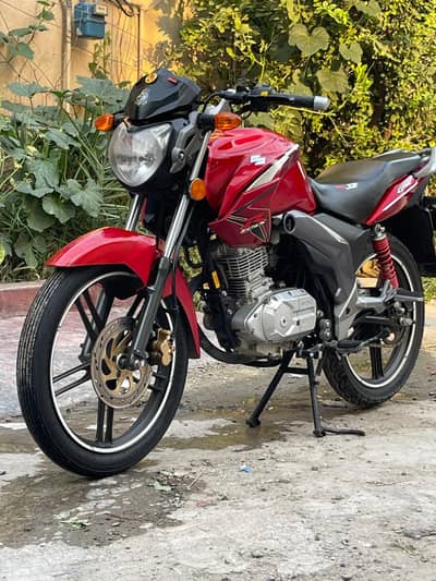 Suzuki GSX 125| Model 2023 | low mileage | Only Call Red Suzuki GS 150