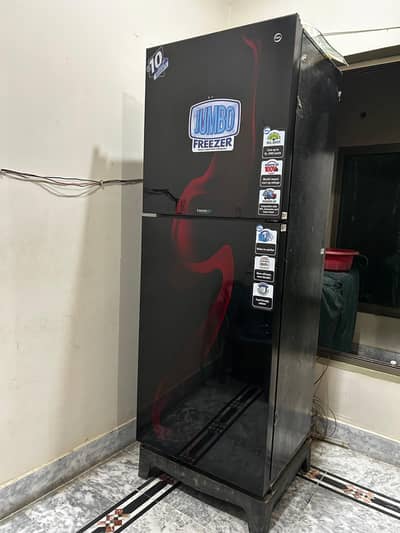 Pel Invertor Refrigerator just like new