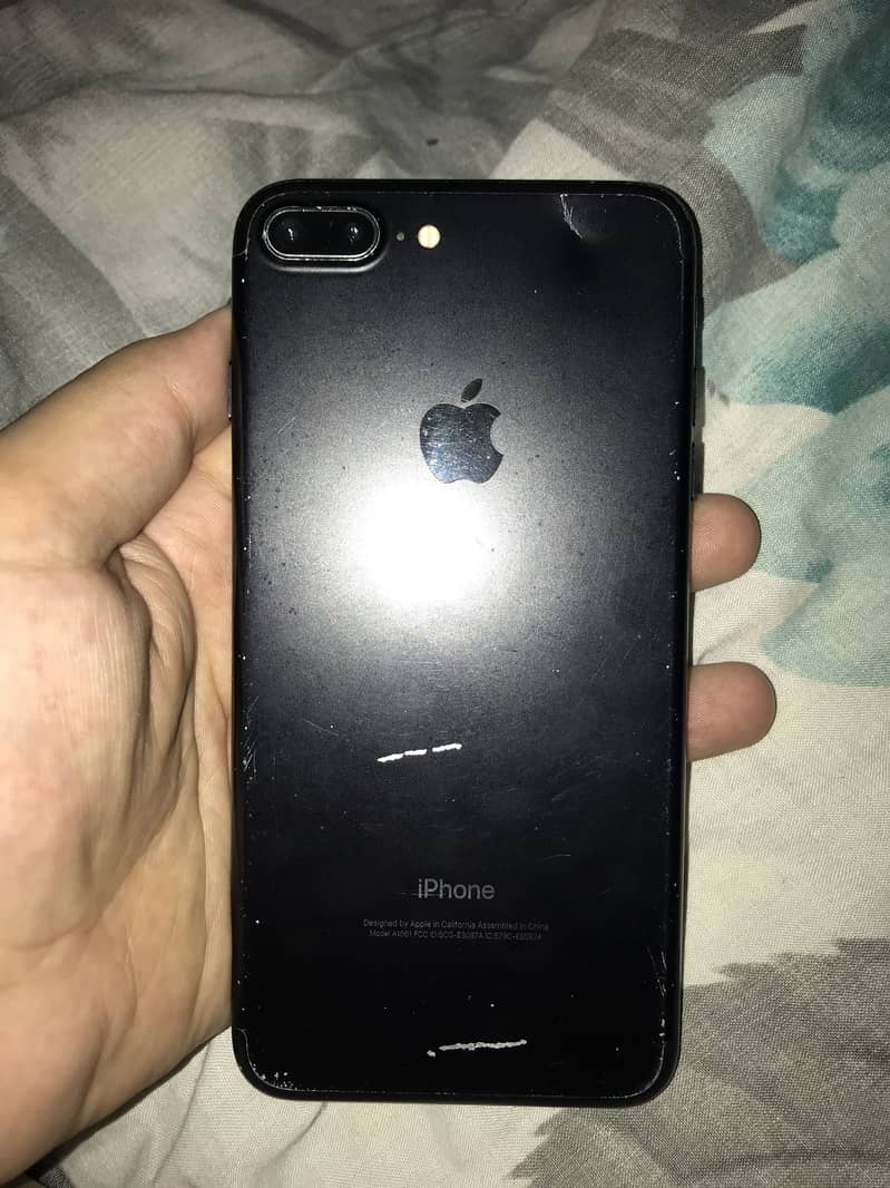 Apple iPhone 7 Plus 0