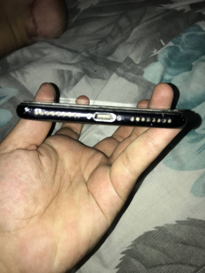 Apple iPhone 7 Plus 2