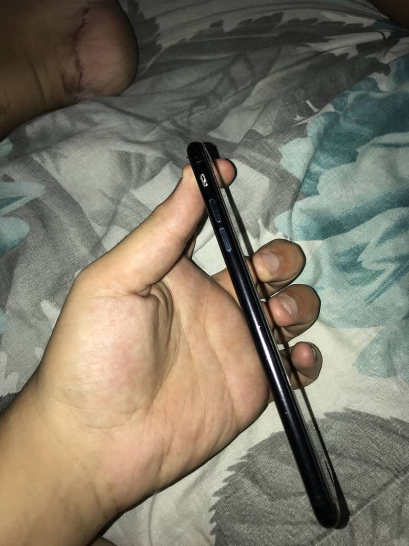 Apple iPhone 7 Plus 4