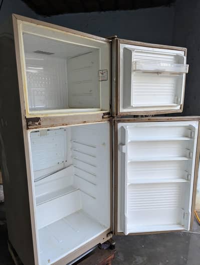FRIDGE FOR SALE