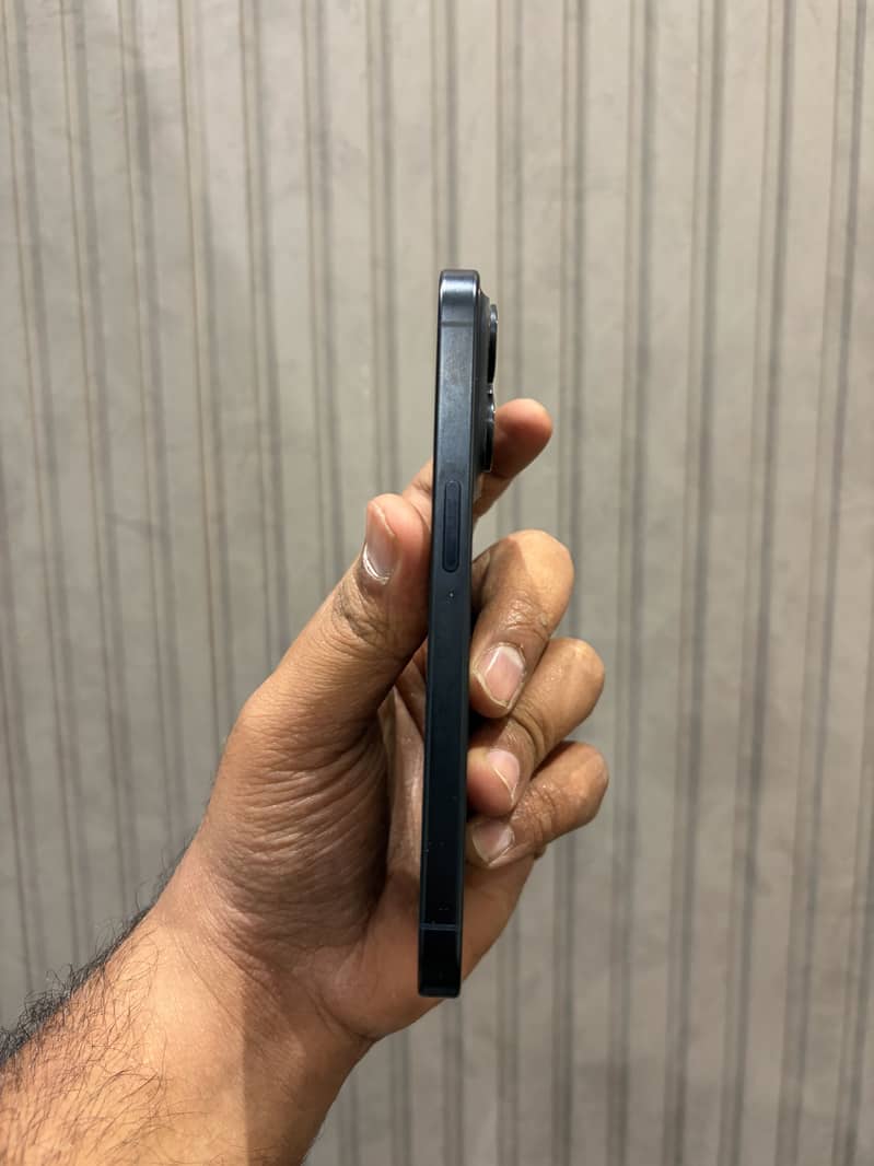 iPhone 15 Pro 6