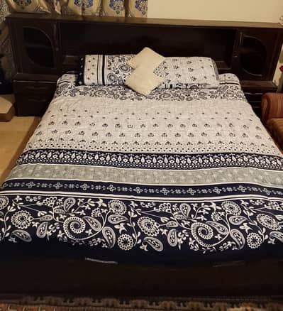 King size bed