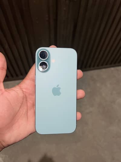 Apple iPhone 16