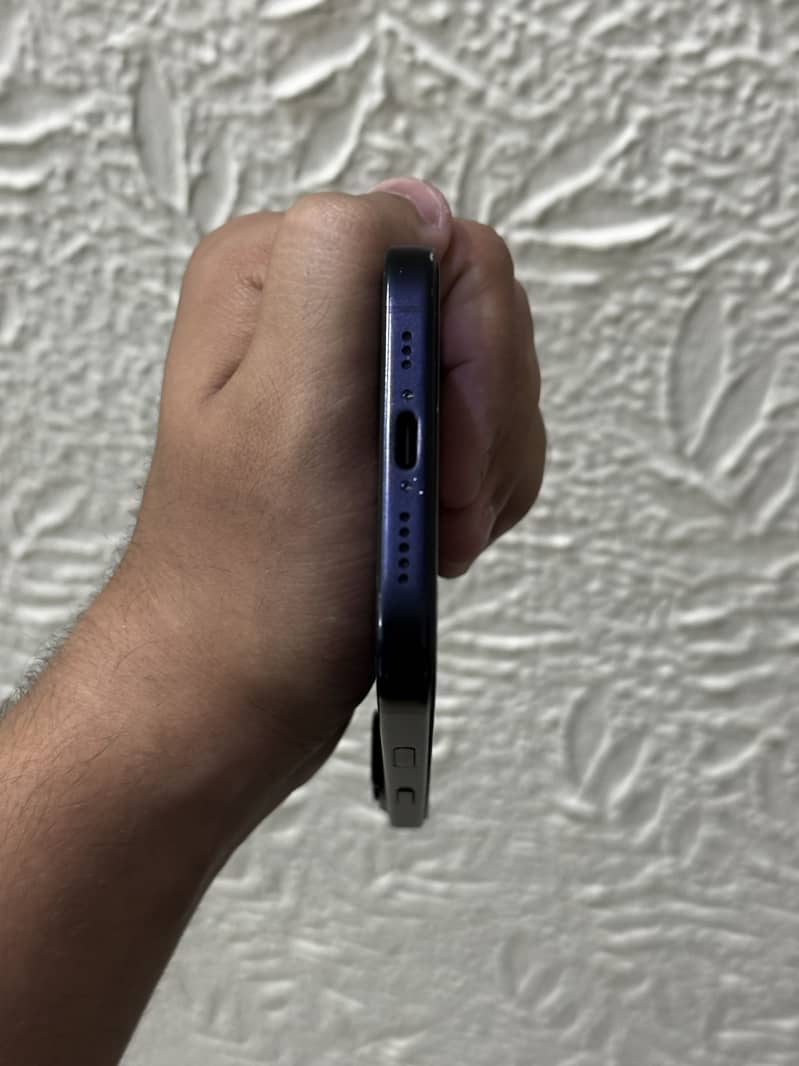 iPhone 16 5