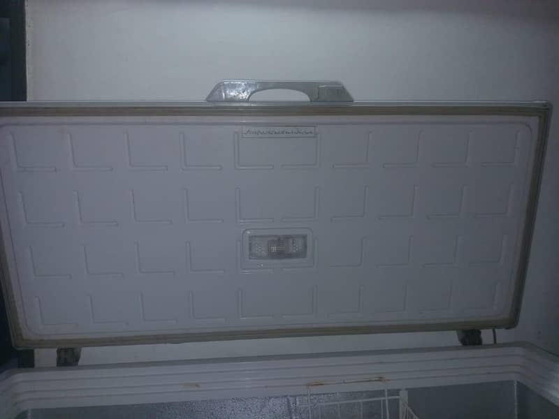 A DEEP-FREEZER 0