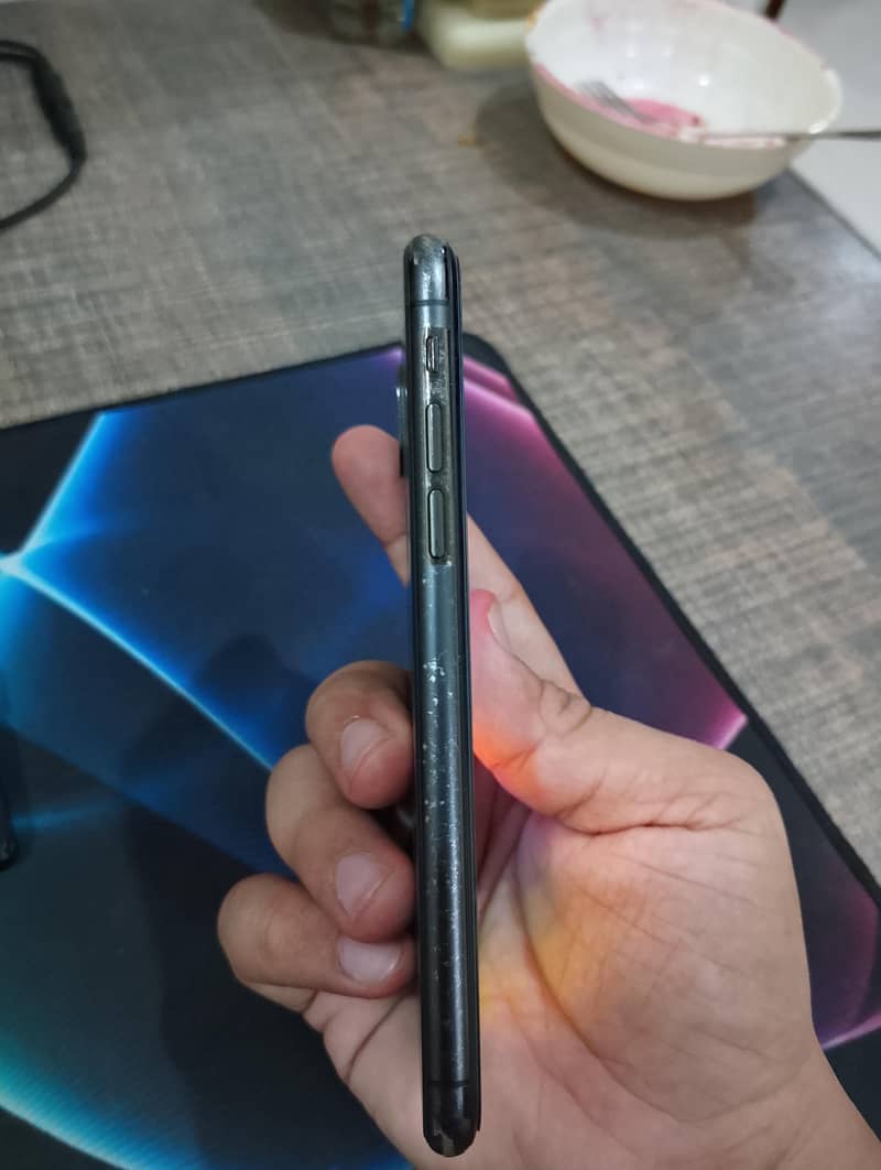 Apple iPhone X 6