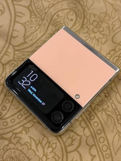 Samsung Galaxy Z Flip 3 Bespoke Edition (256GB) – Pink/White – Non-PTA