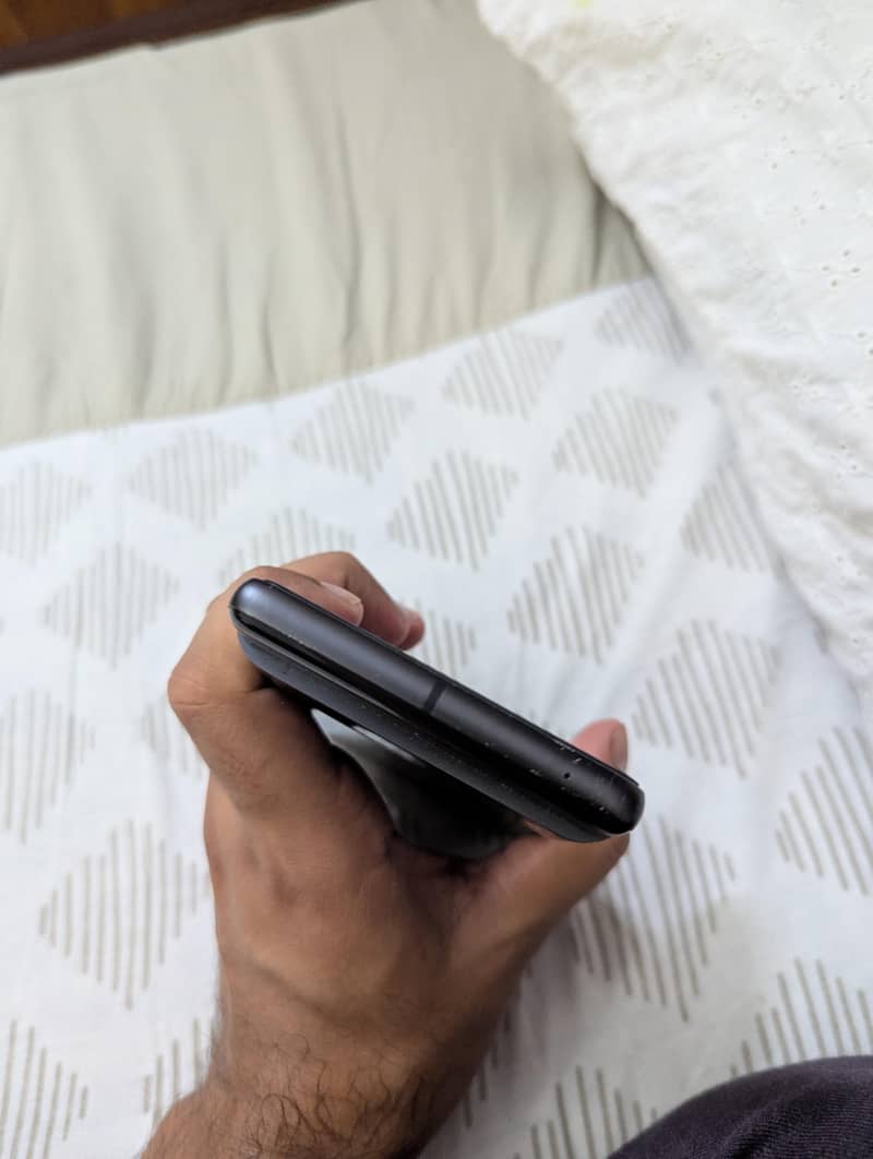 Google Pixel 7 4