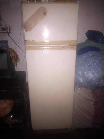 fridge for sell 03373467541