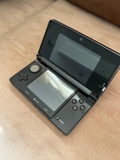 NINTENDO 3DS FOR SALE IN IMMACULATE CONDITION