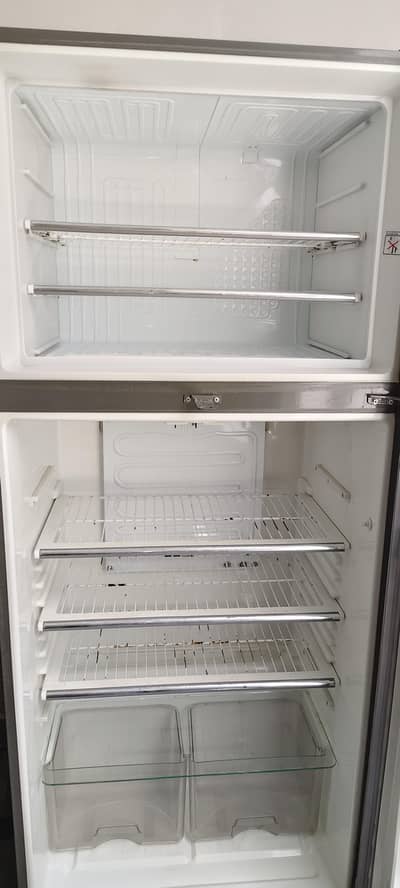Dawlance fridge for sale