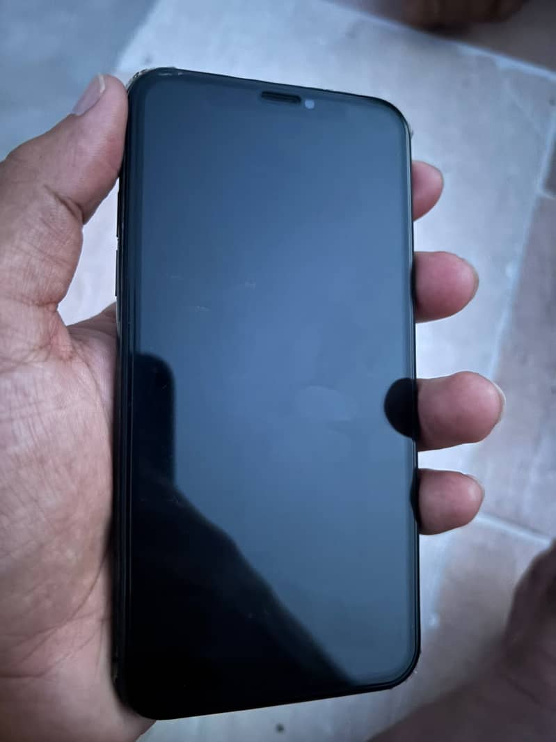Apple iPhone X 3