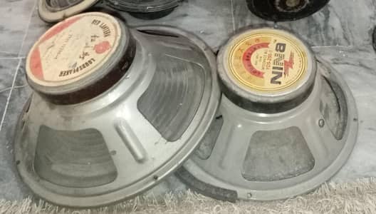 SPEAKERs in different sizes