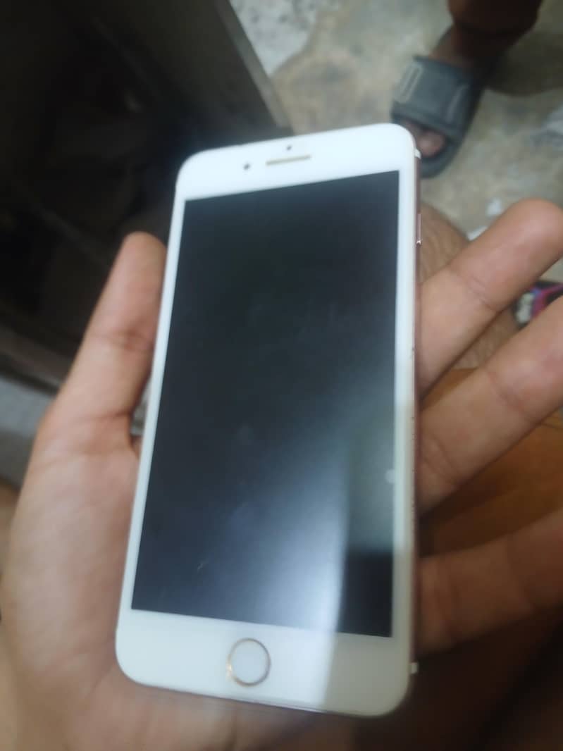 Apple iPhone 7 Plus 2