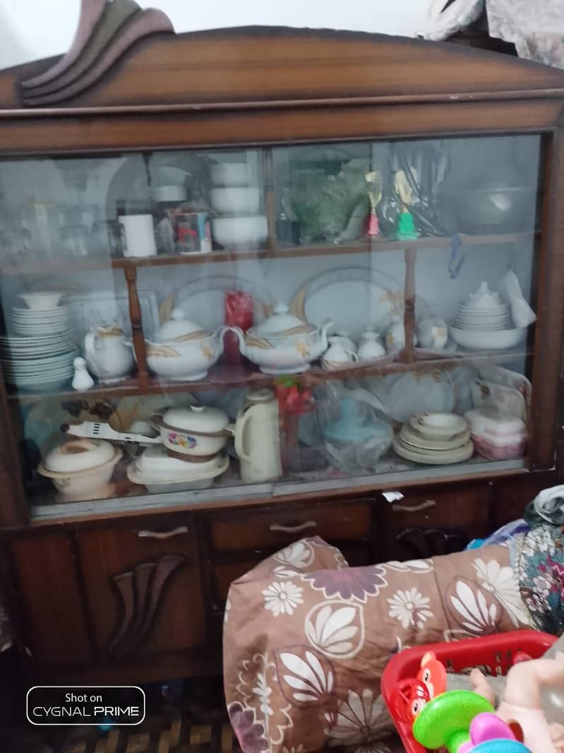 showcase second hand 1