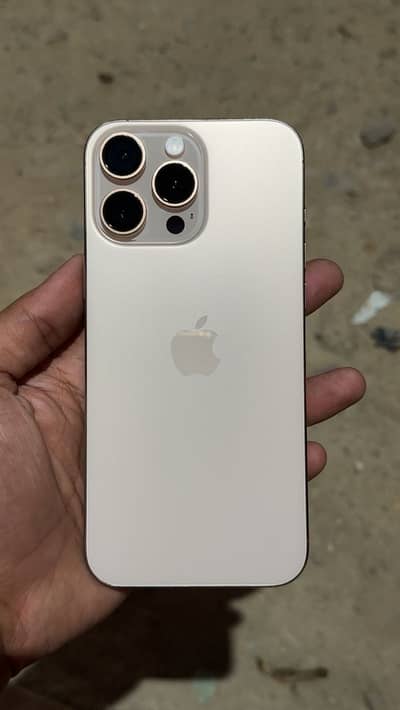 Apple iPhone 16 Pro Max