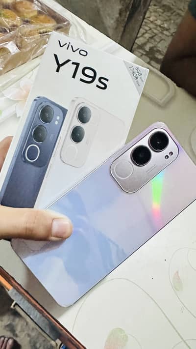 Vivo Y19s PTA with complete box one hand used