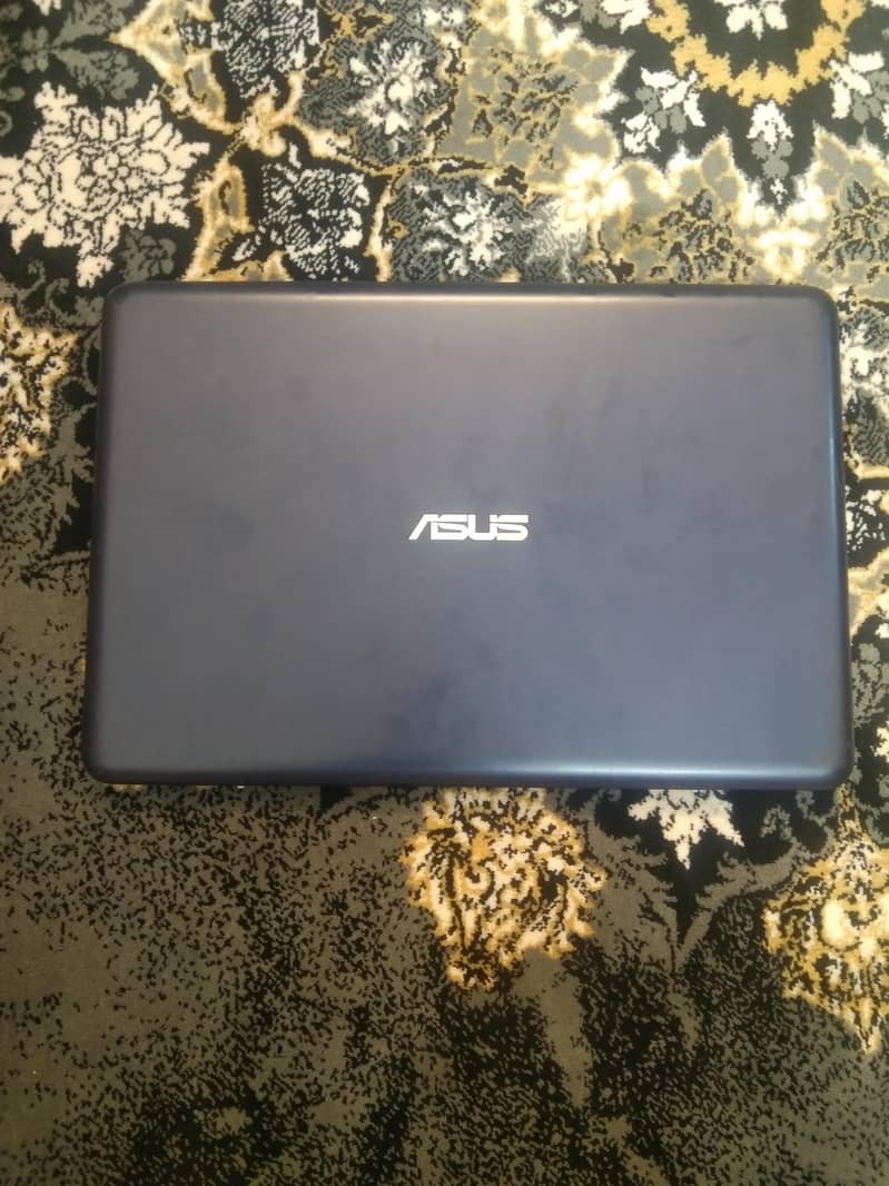 LAPTOP 4