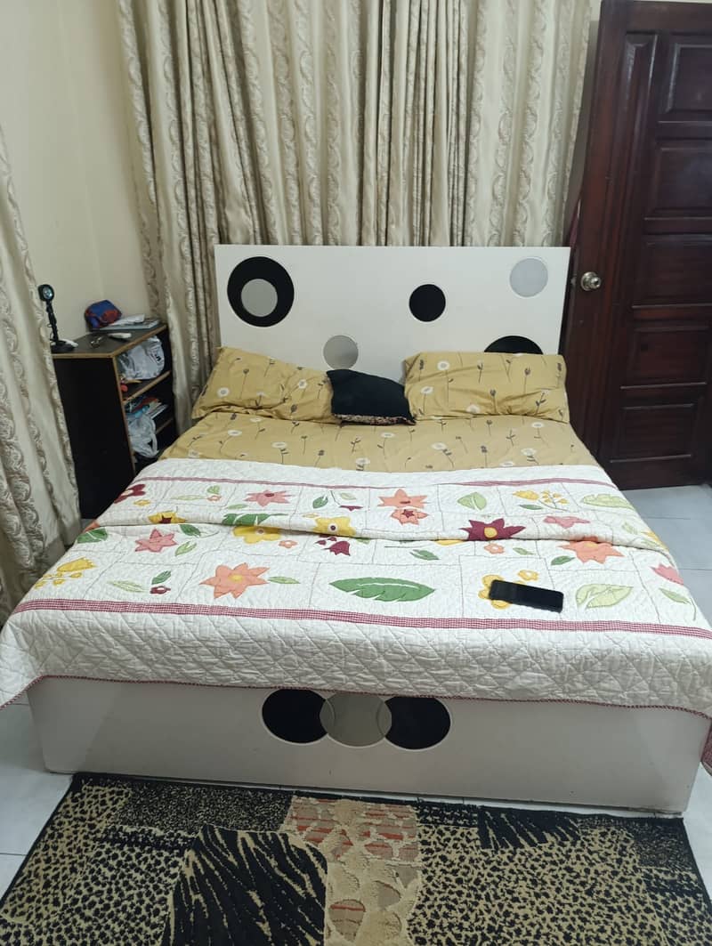 Bed and Dressing Table 3