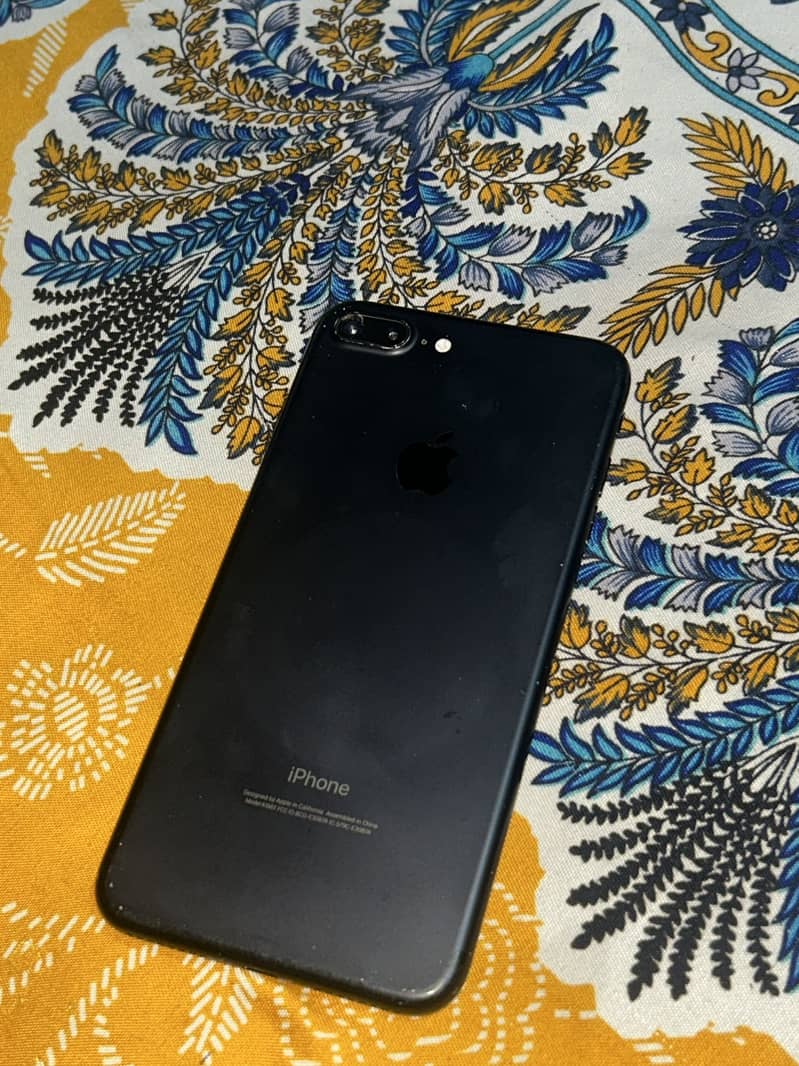Apple iPhone 7 Plus 0