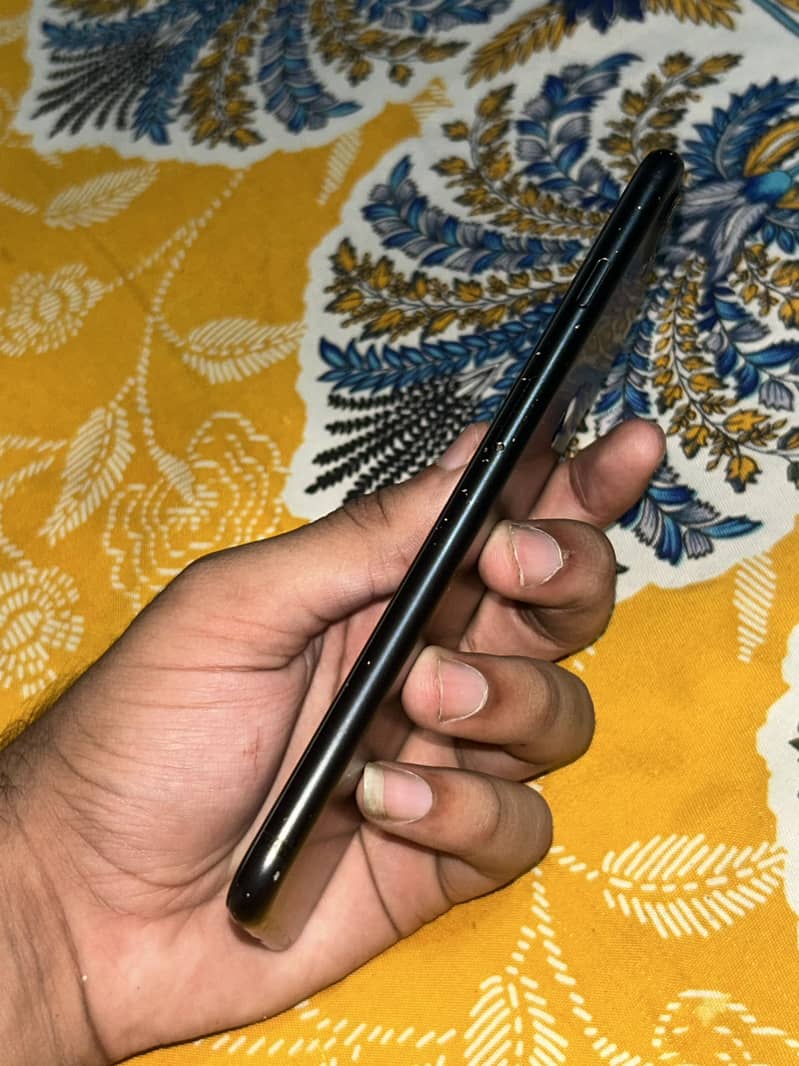 Apple iPhone 7 Plus 2