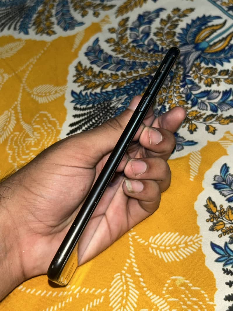 Apple iPhone 7 Plus 3