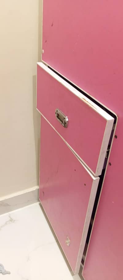 Beautiful Pink Bunk Bed for Sale (Excellent Condition)