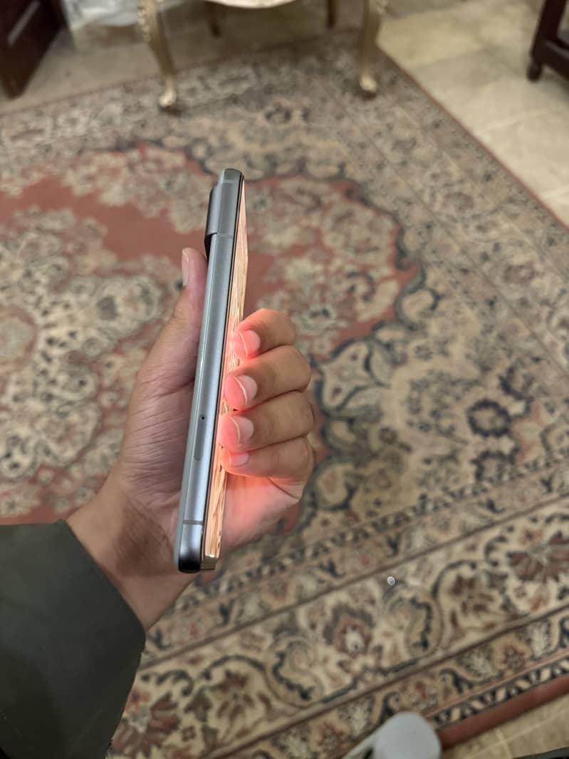 Google Pixel 8 3