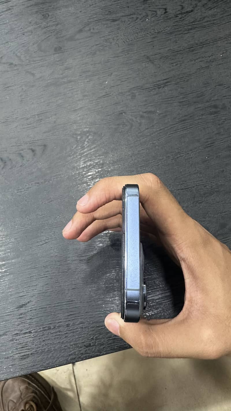 Apple iPhone 13 Pro 4