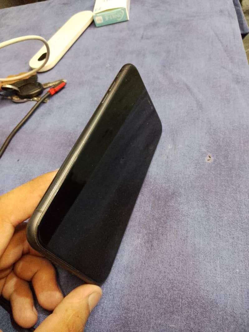 Apple iPhone 11 2
