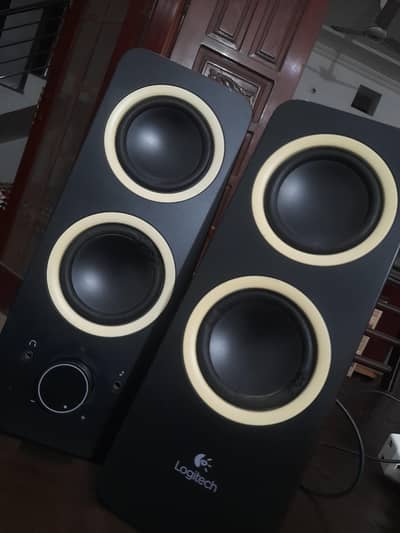 Logitech Z200 Wired Multimedia Speakers