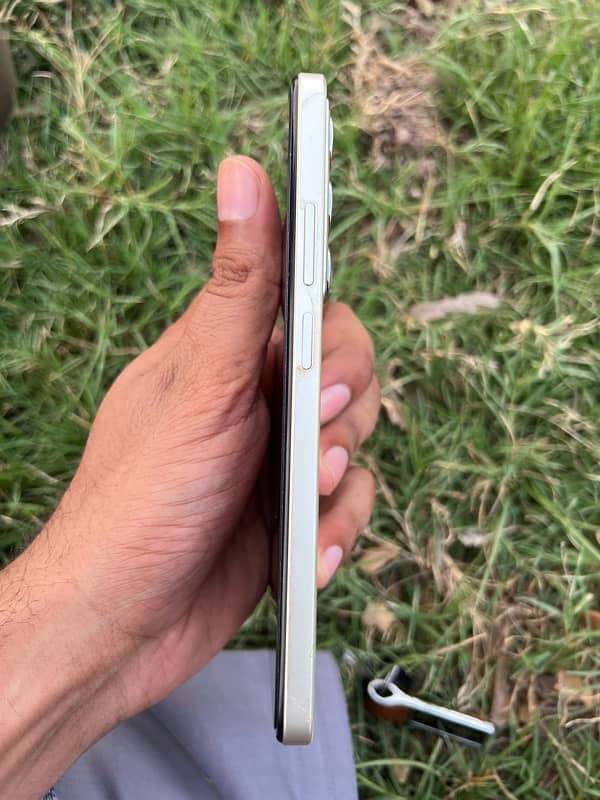 Realme C75 11