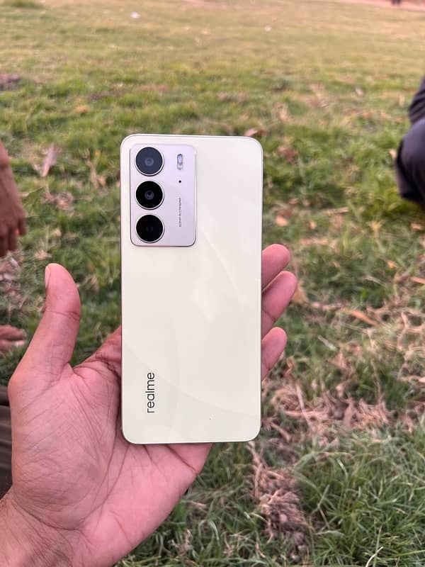 Realme C75 15