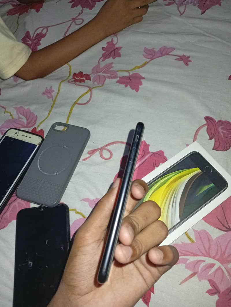Apple iPhone SE 2