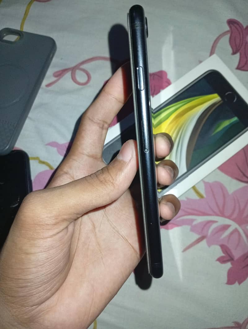 Apple iPhone SE 4